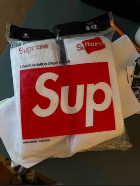 Hanes x Supreme White & Red Crew Cushion Socks - 4 Pack